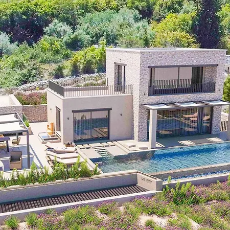 Orion Villa Tsoukaladhes