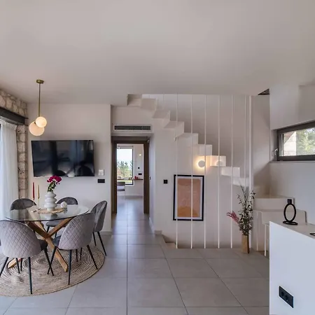 Villa Orion Tsoukaladhes