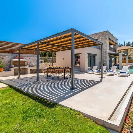 Villa Orion Tsoukaládhes